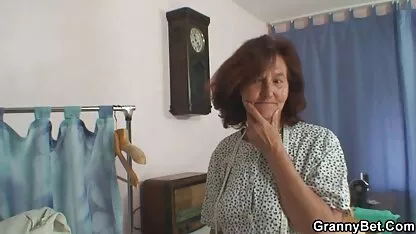 Μόνος, έχω ένα κέρατο. Ερασιτεχνικό βερνίκι σεξ
