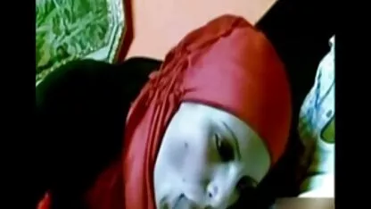 Άραβας με μεγάλο κόκκινο σεξ δωρεάν στα ρώσικα hijab