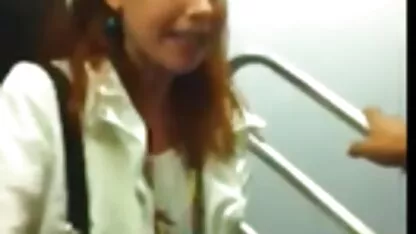 Κάθε ξανθιά γυναίκα ήταν πολύ αναστατωμένη αυτή τη στιγμή. Το μεγαλύτερο