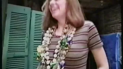 Dusty 1997 ώριμο γυμνό που βλέπει στη mardi gras