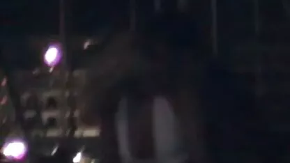 Παχιά ώριμη ιταλική θήκη Γυμνές εξωτερικές φωτογραφίες ελκυστικής