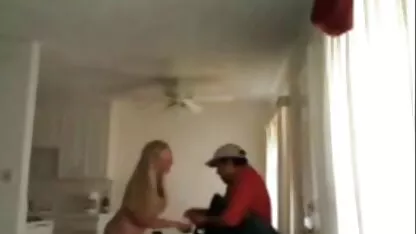 Lucky Pizza, Sex