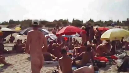Μεγάλα βυζιά γαλλικά στην παραλία, παλιά ταινία σεξ