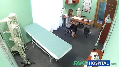 Συγγραφέας του κρυμμένου εραστή της γκαλερί του σεξ χωρίς γιατρό