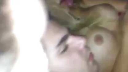 Tina, φυλαχτό από άσωτο τρίο σεξ για ενήλικες βίντεο δωρεάν