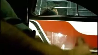 Κορίτσι στο τρένο ερασιτεχνικό τρίο
