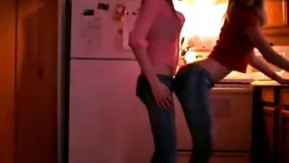 Hot Girls Dancing And Shaving Pussy Kissing Φωτογραφίες